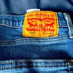Levis 541 34x30 faded añd tapered
